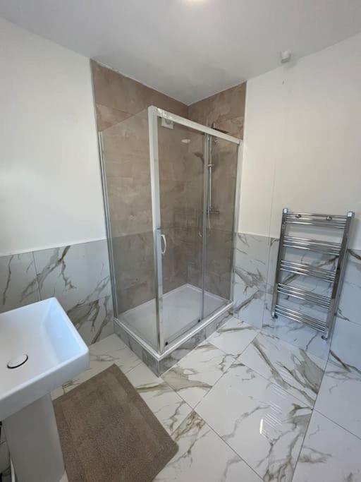 Whole House Modern Two Bedroom In Newcastle - Free Parking Extérieur photo