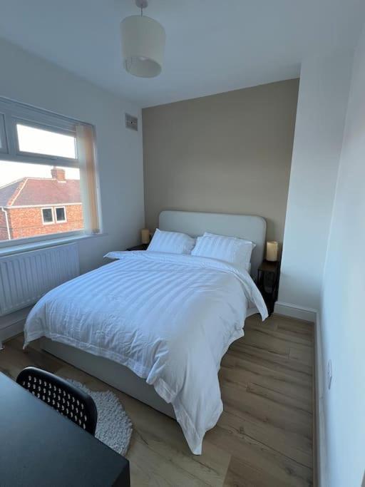 Whole House Modern Two Bedroom In Newcastle - Free Parking Extérieur photo