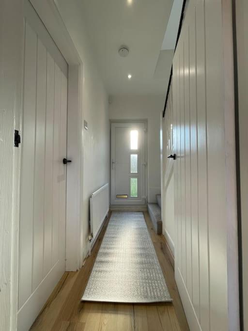 Whole House Modern Two Bedroom In Newcastle - Free Parking Extérieur photo