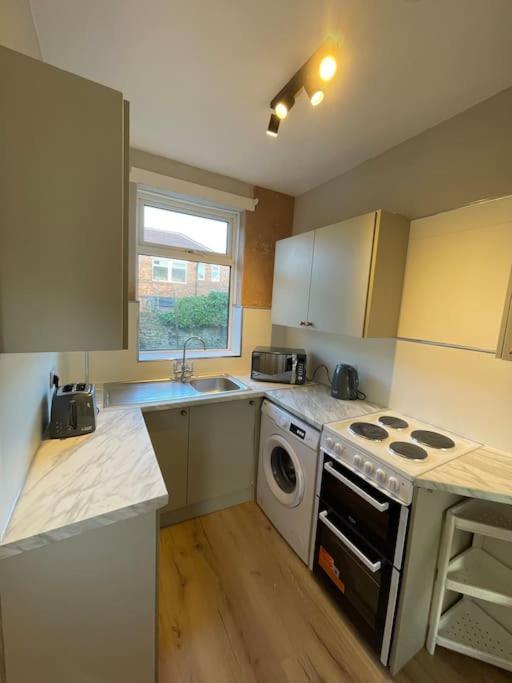 Whole House Modern Two Bedroom In Newcastle - Free Parking Extérieur photo