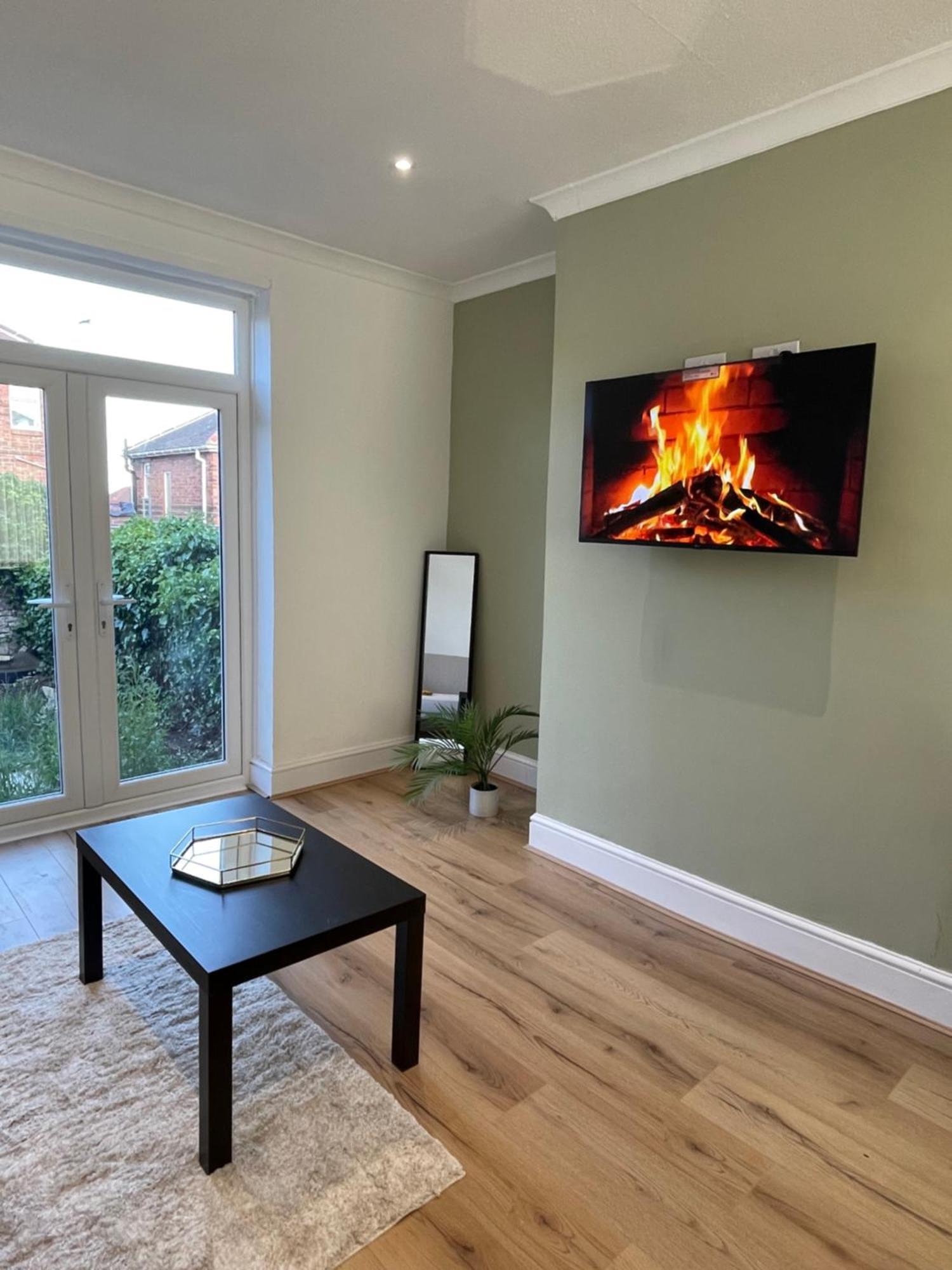 Whole House Modern Two Bedroom In Newcastle - Free Parking Extérieur photo